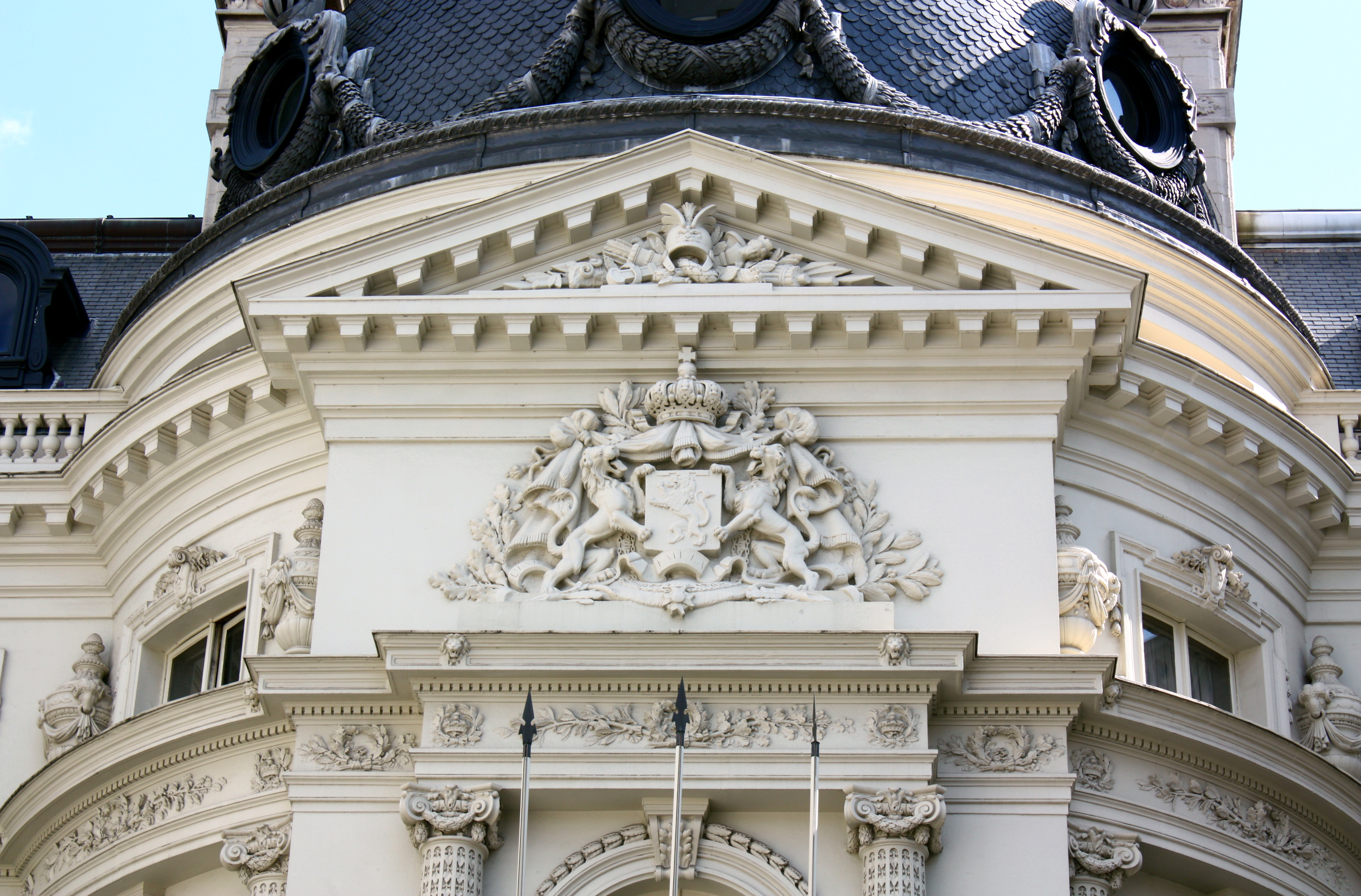 Fronton de la Cour des comptes, M0tty Wikimedia Commons